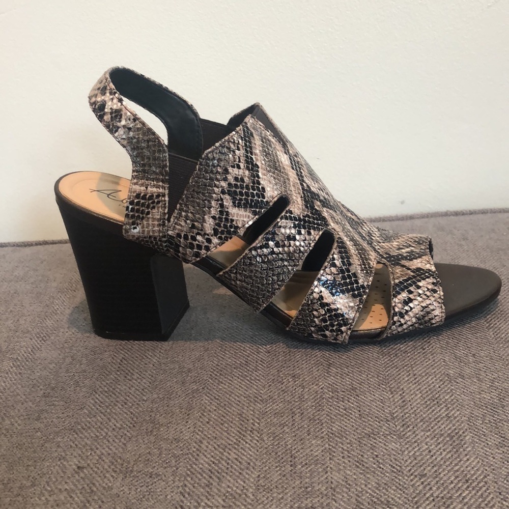 ABELLA Carmine Heel sandals women’s 9.5 snakeskin lizard print - Picture 4 of 9